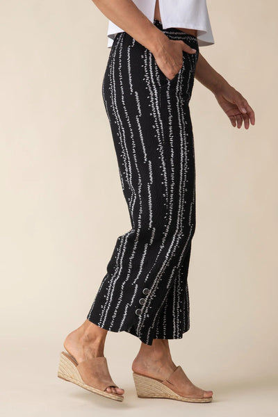 Habitat Spring/Summer, 22079 Tulip Hem Crop Pant, Black